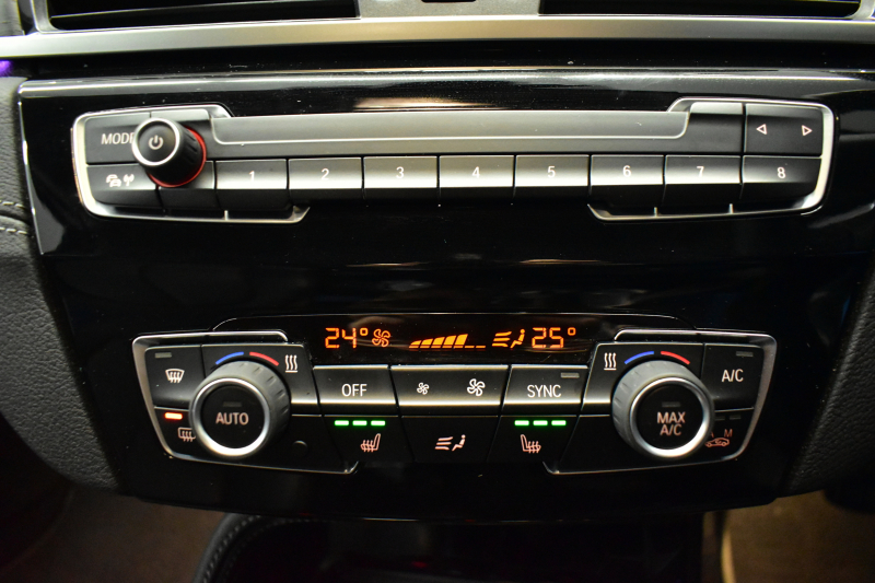 BMW X1 Xdrive18d Xﾗｲﾝ LCI後期 ﾌｪｲｽﾘﾌﾄ後 令和7年5月迄新車保証 4WD ｱﾄﾞﾊﾞﾝｽﾄﾞｱｸﾃｨﾌﾞｾｰﾌﾃｨ&ﾊｲﾗｲﾝ&ｺﾝﾌｫｰﾄP 追従ACC ﾋｰﾀｰ付電動黒革 LEDﾍｯﾄﾞﾗｲﾄ 18AW 車線逸脱&歩行者警告 衝突軽減B ﾀｯﾁﾊﾟﾈﾙﾅﾋﾞ Bｶﾒﾗ 前後PDC 駐車ｱｼｽﾄ 電動Rｹﾞｰﾄ ｽﾏｰﾄｷｰ  2年保証