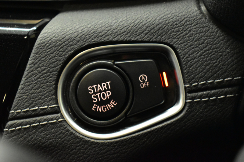 BMW X1 Xdrive18d Xﾗｲﾝ LCI後期 ﾌｪｲｽﾘﾌﾄ後 令和7年5月迄新車保証 4WD ｱﾄﾞﾊﾞﾝｽﾄﾞｱｸﾃｨﾌﾞｾｰﾌﾃｨ&ﾊｲﾗｲﾝ&ｺﾝﾌｫｰﾄP 追従ACC ﾋｰﾀｰ付電動黒革 LEDﾍｯﾄﾞﾗｲﾄ 18AW 車線逸脱&歩行者警告 衝突軽減B ﾀｯﾁﾊﾟﾈﾙﾅﾋﾞ Bｶﾒﾗ 前後PDC 駐車ｱｼｽﾄ 電動Rｹﾞｰﾄ ｽﾏｰﾄｷｰ  2年保証