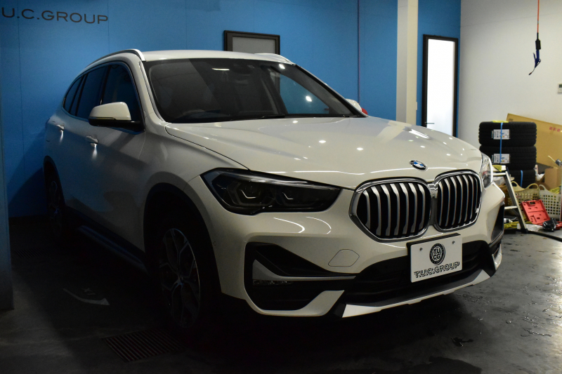 BMW X1 Xdrive18d Xﾗｲﾝ LCI後期 ﾌｪｲｽﾘﾌﾄ後 令和7年5月迄新車保証 4WD ｱﾄﾞﾊﾞﾝｽﾄﾞｱｸﾃｨﾌﾞｾｰﾌﾃｨ&ﾊｲﾗｲﾝ&ｺﾝﾌｫｰﾄP 追従ACC ﾋｰﾀｰ付電動黒革 LEDﾍｯﾄﾞﾗｲﾄ 18AW 車線逸脱&歩行者警告 衝突軽減B ﾀｯﾁﾊﾟﾈﾙﾅﾋﾞ Bｶﾒﾗ 前後PDC 駐車ｱｼｽﾄ 電動Rｹﾞｰﾄ ｽﾏｰﾄｷｰ  2年保証
