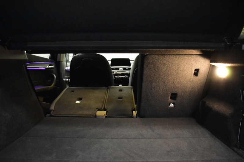 BMW X1 Xdrive18d Xﾗｲﾝ LCI後期 ﾌｪｲｽﾘﾌﾄ後 令和7年5月迄新車保証 4WD ｱﾄﾞﾊﾞﾝｽﾄﾞｱｸﾃｨﾌﾞｾｰﾌﾃｨ&ﾊｲﾗｲﾝ&ｺﾝﾌｫｰﾄP 追従ACC ﾋｰﾀｰ付電動黒革 LEDﾍｯﾄﾞﾗｲﾄ 18AW 車線逸脱&歩行者警告 衝突軽減B ﾀｯﾁﾊﾟﾈﾙﾅﾋﾞ Bｶﾒﾗ 前後PDC 駐車ｱｼｽﾄ 電動Rｹﾞｰﾄ ｽﾏｰﾄｷｰ  2年保証