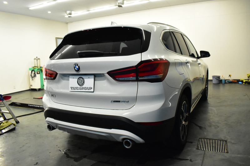 BMW X1 Xdrive18d Xﾗｲﾝ LCI後期 ﾌｪｲｽﾘﾌﾄ後 令和7年5月迄新車保証 4WD ｱﾄﾞﾊﾞﾝｽﾄﾞｱｸﾃｨﾌﾞｾｰﾌﾃｨ&ﾊｲﾗｲﾝ&ｺﾝﾌｫｰﾄP 追従ACC ﾋｰﾀｰ付電動黒革 LEDﾍｯﾄﾞﾗｲﾄ 18AW 車線逸脱&歩行者警告 衝突軽減B ﾀｯﾁﾊﾟﾈﾙﾅﾋﾞ Bｶﾒﾗ 前後PDC 駐車ｱｼｽﾄ 電動Rｹﾞｰﾄ ｽﾏｰﾄｷｰ  2年保証
