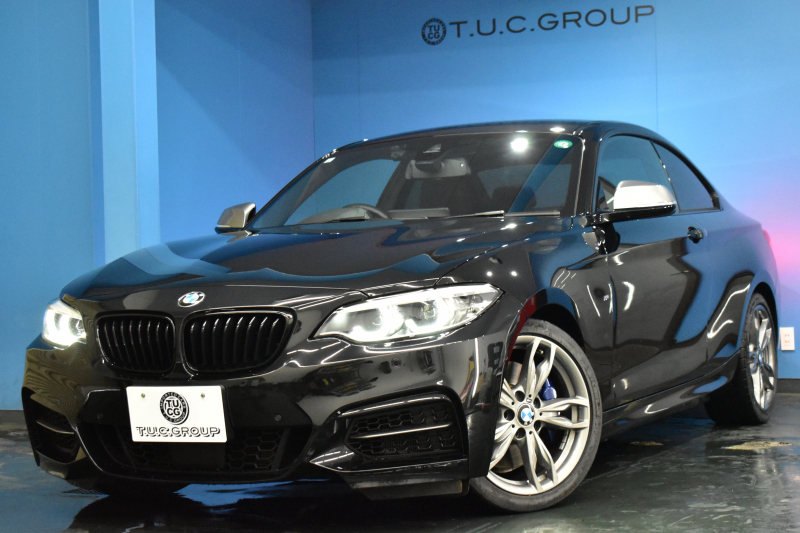 BMW 2シリーズ M240i LCI後期 直6ﾀｰﾎﾞ 340馬力 LEDﾍｯﾄﾞﾗｲﾄ 追従ACC ﾋｰﾀｰ付黒革 ﾀｯﾁﾊﾟﾈﾙiﾄﾞﾗｲﾌﾞHDDﾅﾋﾞ Bｶﾒﾗ 前後PDC 可変Mｻｽ 大型ﾌﾞﾚｰｷｼｽﾃﾑ 車線逸脱&歩行者警告 衝突軽減ﾌﾞﾚｰｷ 18AW ﾊﾟﾄﾞﾙｼﾌﾄ 2年保証