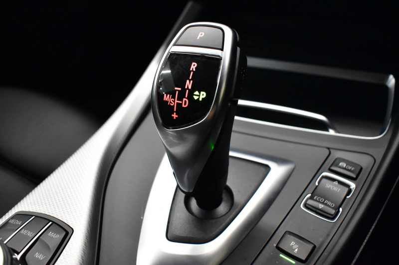 BMW 2シリーズ M240i LCI後期 直6ﾀｰﾎﾞ 340馬力 LEDﾍｯﾄﾞﾗｲﾄ 追従ACC ﾋｰﾀｰ付黒革 ﾀｯﾁﾊﾟﾈﾙiﾄﾞﾗｲﾌﾞHDDﾅﾋﾞ Bｶﾒﾗ 前後PDC 可変Mｻｽ 大型ﾌﾞﾚｰｷｼｽﾃﾑ 車線逸脱&歩行者警告 衝突軽減ﾌﾞﾚｰｷ 18AW ﾊﾟﾄﾞﾙｼﾌﾄ 2年保証