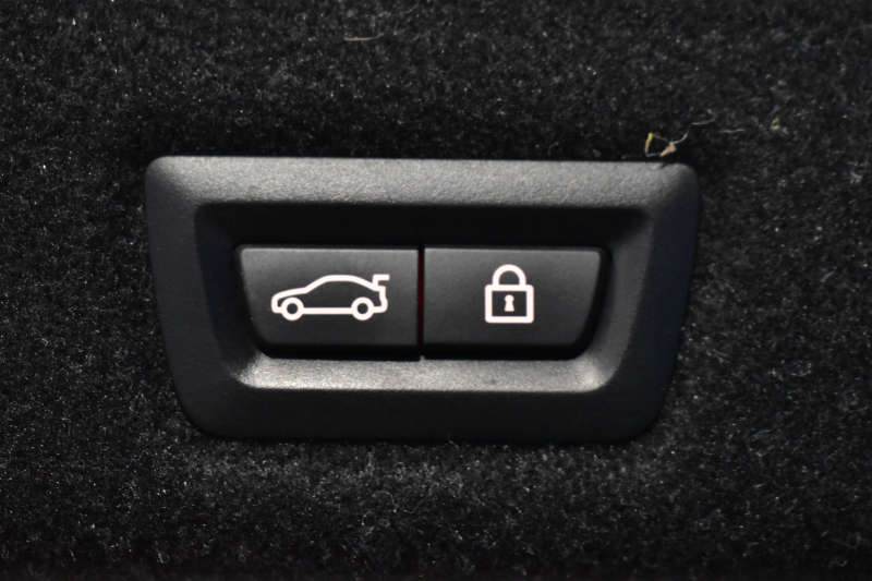 BMW Mシリーズ M5 V8ﾂｲﾝﾀｰﾎﾞ600馬力 MxDrive（4WD/2WD切替可）全席ﾋｰﾀｰ&前席ﾍﾞﾝﾁﾚｰｼｮﾝ付ｼﾙﾊﾞｰｽﾄｰﾝ&ﾌﾞﾗｯｸﾚｻﾞｰ ﾀﾞｰｸｶｰﾎﾞﾝｲﾝﾃﾘｱ 追従ACC LCW LEDﾍｯﾄﾞﾗｲﾄ HUD 液晶ﾒｰﾀｰ 3Dﾋﾞｭｰ 20AW 2年保証