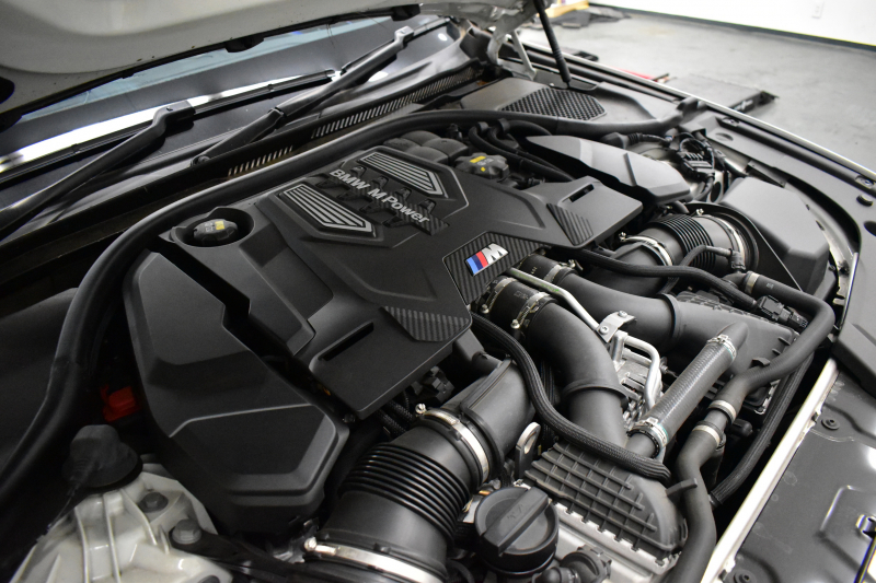 BMW Mシリーズ M5 V8ﾂｲﾝﾀｰﾎﾞ600馬力 MxDrive（4WD/2WD切替可）全席ﾋｰﾀｰ&前席ﾍﾞﾝﾁﾚｰｼｮﾝ付ｼﾙﾊﾞｰｽﾄｰﾝ&ﾌﾞﾗｯｸﾚｻﾞｰ ﾀﾞｰｸｶｰﾎﾞﾝｲﾝﾃﾘｱ 追従ACC LCW LEDﾍｯﾄﾞﾗｲﾄ HUD 液晶ﾒｰﾀｰ 3Dﾋﾞｭｰ 20AW 2年保証