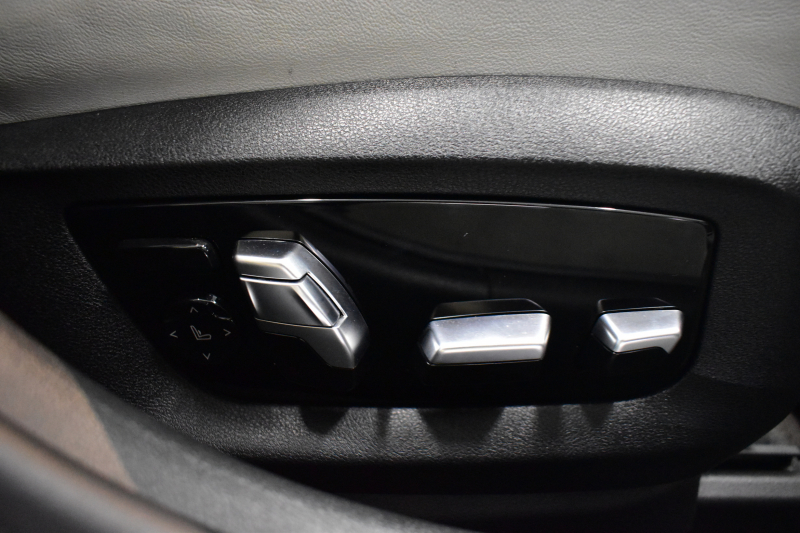 BMW Mシリーズ M5 V8ﾂｲﾝﾀｰﾎﾞ600馬力 MxDrive（4WD/2WD切替可）全席ﾋｰﾀｰ&前席ﾍﾞﾝﾁﾚｰｼｮﾝ付ｼﾙﾊﾞｰｽﾄｰﾝ&ﾌﾞﾗｯｸﾚｻﾞｰ ﾀﾞｰｸｶｰﾎﾞﾝｲﾝﾃﾘｱ 追従ACC LCW LEDﾍｯﾄﾞﾗｲﾄ HUD 液晶ﾒｰﾀｰ 3Dﾋﾞｭｰ 20AW 2年保証