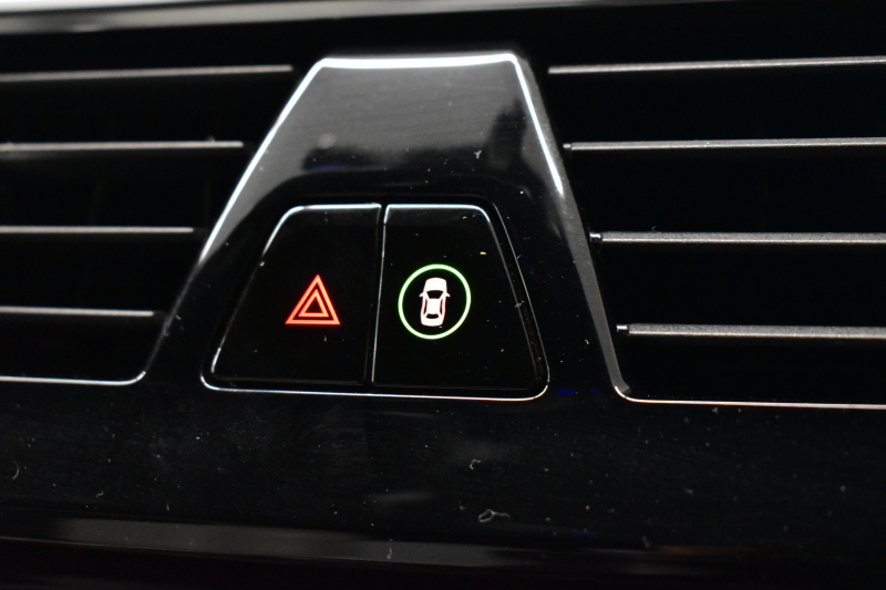 BMW Mシリーズ M5 V8ﾂｲﾝﾀｰﾎﾞ600馬力 MxDrive（4WD/2WD切替可）全席ﾋｰﾀｰ&前席ﾍﾞﾝﾁﾚｰｼｮﾝ付ｼﾙﾊﾞｰｽﾄｰﾝ&ﾌﾞﾗｯｸﾚｻﾞｰ ﾀﾞｰｸｶｰﾎﾞﾝｲﾝﾃﾘｱ 追従ACC LCW LEDﾍｯﾄﾞﾗｲﾄ HUD 液晶ﾒｰﾀｰ 3Dﾋﾞｭｰ 20AW 2年保証