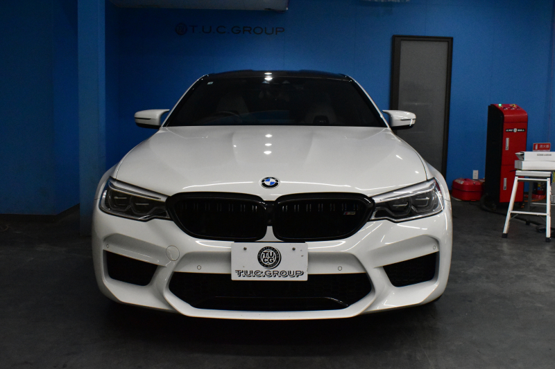 BMW Mシリーズ M5 V8ﾂｲﾝﾀｰﾎﾞ600馬力 MxDrive（4WD/2WD切替可）全席ﾋｰﾀｰ&前席ﾍﾞﾝﾁﾚｰｼｮﾝ付ｼﾙﾊﾞｰｽﾄｰﾝ&ﾌﾞﾗｯｸﾚｻﾞｰ ﾀﾞｰｸｶｰﾎﾞﾝｲﾝﾃﾘｱ 追従ACC LCW LEDﾍｯﾄﾞﾗｲﾄ HUD 液晶ﾒｰﾀｰ 3Dﾋﾞｭｰ 20AW 2年保証