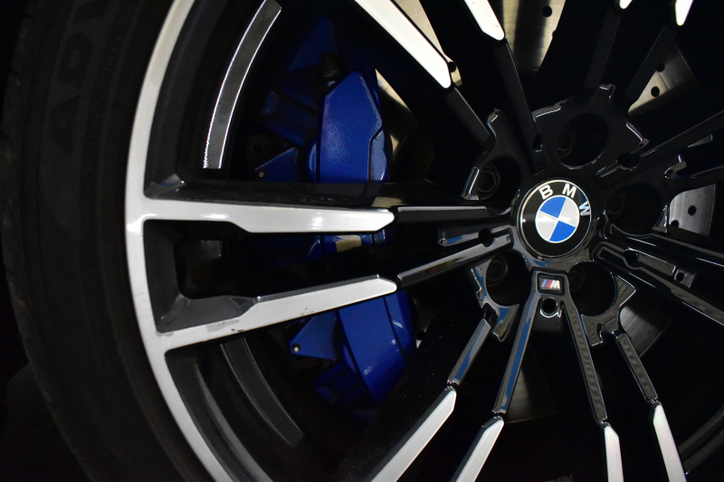 BMW Mシリーズ M5 V8ﾂｲﾝﾀｰﾎﾞ600馬力 MxDrive（4WD/2WD切替可）全席ﾋｰﾀｰ&前席ﾍﾞﾝﾁﾚｰｼｮﾝ付ｼﾙﾊﾞｰｽﾄｰﾝ&ﾌﾞﾗｯｸﾚｻﾞｰ ﾀﾞｰｸｶｰﾎﾞﾝｲﾝﾃﾘｱ 追従ACC LCW LEDﾍｯﾄﾞﾗｲﾄ HUD 液晶ﾒｰﾀｰ 3Dﾋﾞｭｰ 20AW 2年保証