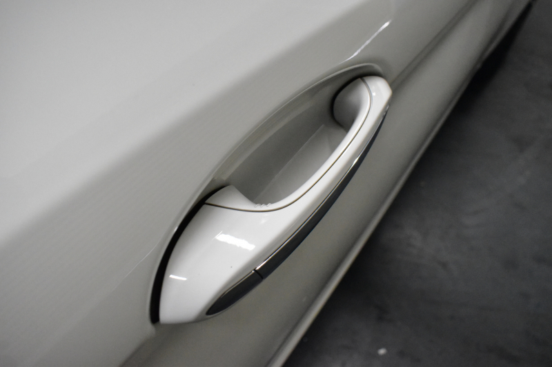 BMW Mシリーズ M5 V8ﾂｲﾝﾀｰﾎﾞ600馬力 MxDrive（4WD/2WD切替可）全席ﾋｰﾀｰ&前席ﾍﾞﾝﾁﾚｰｼｮﾝ付ｼﾙﾊﾞｰｽﾄｰﾝ&ﾌﾞﾗｯｸﾚｻﾞｰ ﾀﾞｰｸｶｰﾎﾞﾝｲﾝﾃﾘｱ 追従ACC LCW LEDﾍｯﾄﾞﾗｲﾄ HUD 液晶ﾒｰﾀｰ 3Dﾋﾞｭｰ 20AW 2年保証