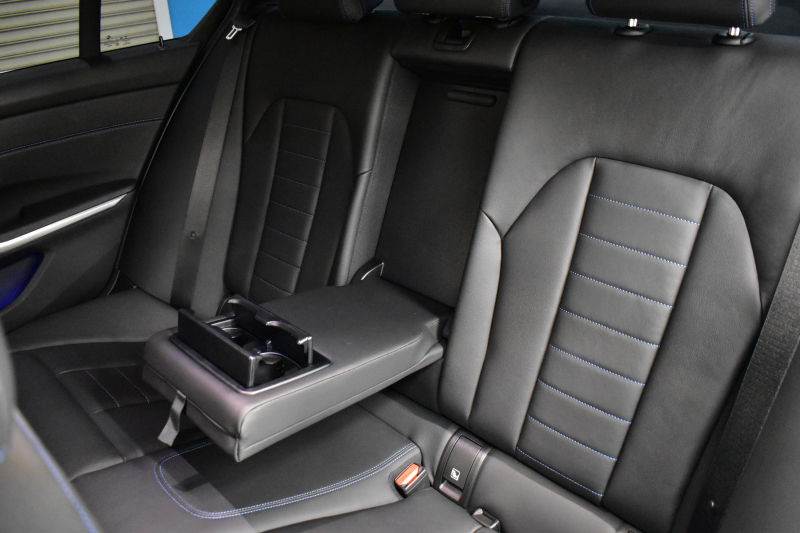 BMW 3シリーズ M340i Xﾄﾞﾗｲﾌﾞ ｻﾝﾙｰﾌ ｲﾉﾍﾞｰｼｮﾝP ﾋｰﾀｰ付黒革 ACC HUD ﾚｰｻﾞｰLEDﾗｲﾄ 可変Mｻｽ 19AW Mｽﾎﾟｰﾂﾌﾞﾚｰｷ ｼﾞｪｽﾁｬｰC付ﾀｯﾁﾊﾟﾈﾙﾅﾋﾞ全周囲ｶﾒﾗ ﾊｰﾏﾝｶｰﾄﾞﾝ 側面衝突&車線変更&逸脱警告 2年保証