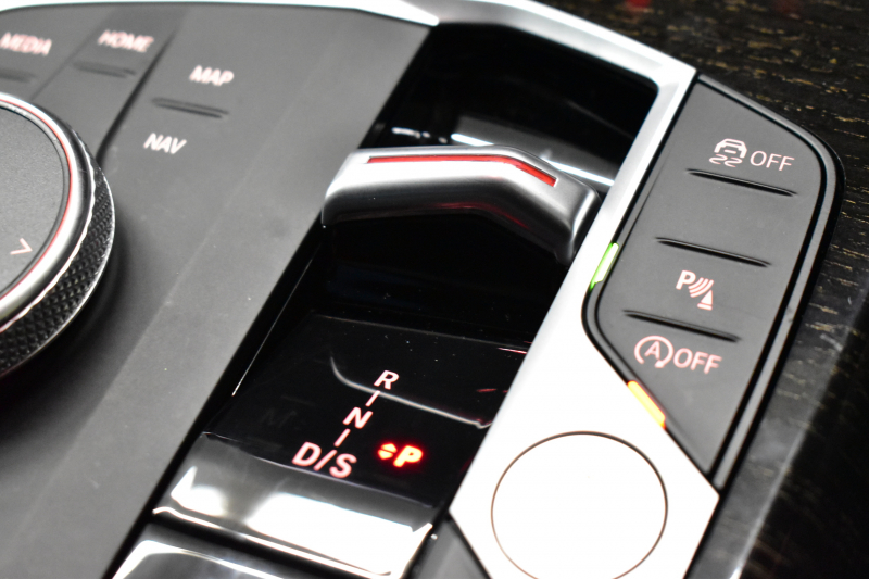 BMW 3シリーズ 320i Mｽﾎﾟｰﾂ 新車保証R7年12月迄 LCI後期 ﾊｲﾗｲﾝP ｶｰﾌﾞﾄﾞﾃﾞｨｽﾌﾟﾚｲ ﾋｰﾀｰ付黒革 LEDﾍｯﾄﾞﾗｲﾄ 電動ﾄﾗﾝｸ 18AW BMWﾗｲﾌﾞｺｯｸﾋﾟｯﾄ Bｶﾒﾗ ｱｯﾌﾟﾙｶｰﾌﾟﾚｲ  ACC HUD 車線変更&逸脱&歩行者警告 2年保証