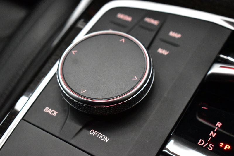 BMW 3シリーズ 320i Mｽﾎﾟｰﾂ 新車保証R7年12月迄 LCI後期 ﾊｲﾗｲﾝP ｶｰﾌﾞﾄﾞﾃﾞｨｽﾌﾟﾚｲ ﾋｰﾀｰ付黒革 LEDﾍｯﾄﾞﾗｲﾄ 電動ﾄﾗﾝｸ 18AW BMWﾗｲﾌﾞｺｯｸﾋﾟｯﾄ Bｶﾒﾗ ｱｯﾌﾟﾙｶｰﾌﾟﾚｲ  ACC HUD 車線変更&逸脱&歩行者警告 2年保証