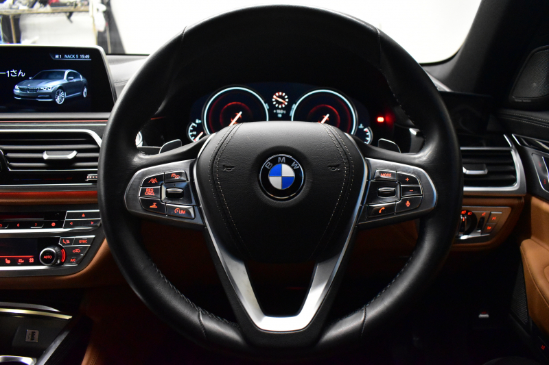 BMW 7シリーズ 740i Mｽﾎﾟｰﾂ ｻﾝﾙｰﾌ ﾚｰｻﾞｰLEDﾍｯﾄﾞﾗｲﾄ 全席ﾋｰﾀｰ 前席ﾏｯｻｰｼﾞ&ﾍﾞﾝﾁﾚｰｼｮﾝ付茶革 20AW ACC HUD ﾊｰﾏﾝｶｰﾄﾞﾝ ﾀｯﾁﾊﾟﾈﾙﾅﾋﾞ3Dﾋﾞｭｰﾌﾙｾｸﾞ LCW 液晶ﾒｰﾀｰ 20AW 車線逸脱&歩行者警告 衝突軽減ﾌﾞﾚｰｷ 電動ﾄﾗﾝｸ 2年保証