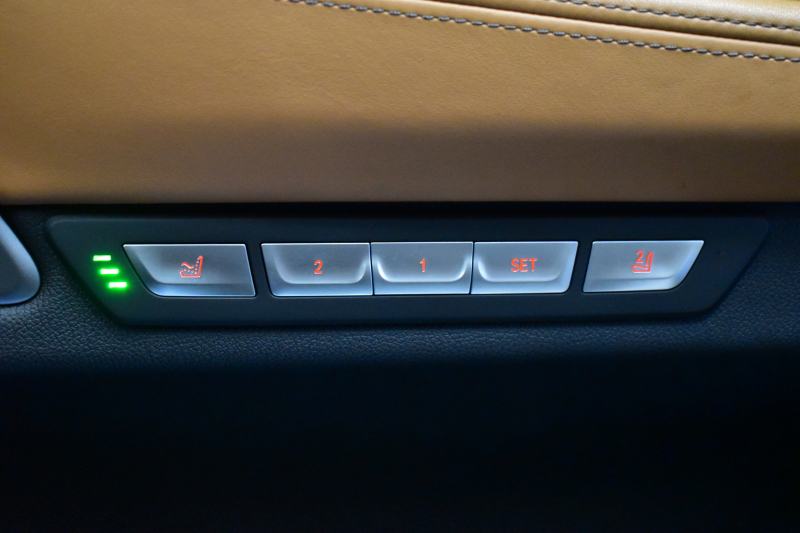 BMW 7シリーズ 740i Mｽﾎﾟｰﾂ ｻﾝﾙｰﾌ ﾚｰｻﾞｰLEDﾍｯﾄﾞﾗｲﾄ 全席ﾋｰﾀｰ 前席ﾏｯｻｰｼﾞ&ﾍﾞﾝﾁﾚｰｼｮﾝ付茶革 20AW ACC HUD ﾊｰﾏﾝｶｰﾄﾞﾝ ﾀｯﾁﾊﾟﾈﾙﾅﾋﾞ3Dﾋﾞｭｰﾌﾙｾｸﾞ LCW 液晶ﾒｰﾀｰ 20AW 車線逸脱&歩行者警告 衝突軽減ﾌﾞﾚｰｷ 電動ﾄﾗﾝｸ 2年保証