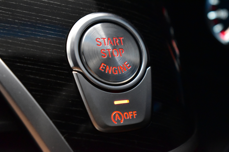 BMW 7シリーズ 740i Mｽﾎﾟｰﾂ ｻﾝﾙｰﾌ ﾚｰｻﾞｰLEDﾍｯﾄﾞﾗｲﾄ 全席ﾋｰﾀｰ 前席ﾏｯｻｰｼﾞ&ﾍﾞﾝﾁﾚｰｼｮﾝ付茶革 20AW ACC HUD ﾊｰﾏﾝｶｰﾄﾞﾝ ﾀｯﾁﾊﾟﾈﾙﾅﾋﾞ3Dﾋﾞｭｰﾌﾙｾｸﾞ LCW 液晶ﾒｰﾀｰ 20AW 車線逸脱&歩行者警告 衝突軽減ﾌﾞﾚｰｷ 電動ﾄﾗﾝｸ 2年保証