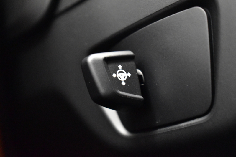 BMW 7シリーズ 740i Mｽﾎﾟｰﾂ ｻﾝﾙｰﾌ ﾚｰｻﾞｰLEDﾍｯﾄﾞﾗｲﾄ 全席ﾋｰﾀｰ 前席ﾏｯｻｰｼﾞ&ﾍﾞﾝﾁﾚｰｼｮﾝ付茶革 20AW ACC HUD ﾊｰﾏﾝｶｰﾄﾞﾝ ﾀｯﾁﾊﾟﾈﾙﾅﾋﾞ3Dﾋﾞｭｰﾌﾙｾｸﾞ LCW 液晶ﾒｰﾀｰ 20AW 車線逸脱&歩行者警告 衝突軽減ﾌﾞﾚｰｷ 電動ﾄﾗﾝｸ 2年保証