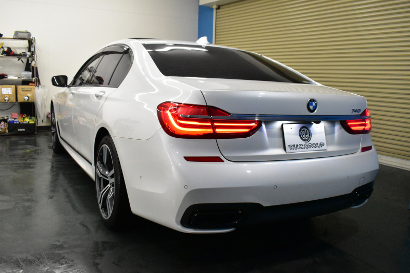 BMW 7シリーズ 740i Mｽﾎﾟｰﾂ ｻﾝﾙｰﾌ ﾚｰｻﾞｰLEDﾍｯﾄﾞﾗｲﾄ 全席ﾋｰﾀｰ 前席ﾏｯｻｰｼﾞ&ﾍﾞﾝﾁﾚｰｼｮﾝ付茶革 20AW ACC HUD ﾊｰﾏﾝｶｰﾄﾞﾝ ﾀｯﾁﾊﾟﾈﾙﾅﾋﾞ3Dﾋﾞｭｰﾌﾙｾｸﾞ LCW 液晶ﾒｰﾀｰ 20AW 車線逸脱&歩行者警告 衝突軽減ﾌﾞﾚｰｷ 電動ﾄﾗﾝｸ 2年保証