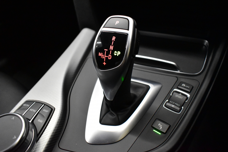 BMW 3シリーズ 320dﾂｰﾘﾝｸﾞ Mｽﾎﾟｰﾂｴﾃﾞｨｼｮﾝｼｬﾄﾞｰ LCI後期限定8C20ｴﾝｼﾞﾝ ﾋｰﾀｰ付黒革 専用ﾀﾞｰｸLEDﾍｯﾄﾞﾗｲﾄ&ﾃｰﾙ 液晶ﾒｰﾀｰ 追従ACC ﾀｯﾁﾊﾟﾈﾙHDDﾅﾋﾞ 車線変更&逸脱&歩行者警告 衝突軽減ﾌﾞﾚｰｷ  19AW 電動Rｹﾞｰﾄ 前後PDC Bｶﾒﾗ  2年保証