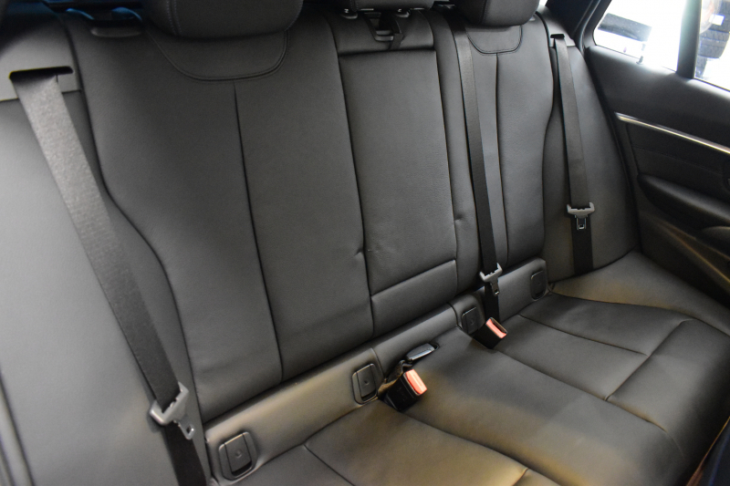 BMW 3シリーズ 320dﾂｰﾘﾝｸﾞ Mｽﾎﾟｰﾂｴﾃﾞｨｼｮﾝｼｬﾄﾞｰ LCI後期限定8C20ｴﾝｼﾞﾝ ﾋｰﾀｰ付黒革 専用ﾀﾞｰｸLEDﾍｯﾄﾞﾗｲﾄ&ﾃｰﾙ 液晶ﾒｰﾀｰ 追従ACC ﾀｯﾁﾊﾟﾈﾙHDDﾅﾋﾞ 車線変更&逸脱&歩行者警告 衝突軽減ﾌﾞﾚｰｷ  19AW 電動Rｹﾞｰﾄ 前後PDC Bｶﾒﾗ  2年保証