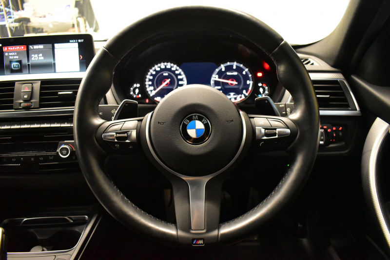 BMW 3シリーズ 320dﾂｰﾘﾝｸﾞ Mｽﾎﾟｰﾂｴﾃﾞｨｼｮﾝｼｬﾄﾞｰ LCI後期限定8C20ｴﾝｼﾞﾝ ﾋｰﾀｰ付黒革 専用ﾀﾞｰｸLEDﾍｯﾄﾞﾗｲﾄ&ﾃｰﾙ 液晶ﾒｰﾀｰ 追従ACC ﾀｯﾁﾊﾟﾈﾙHDDﾅﾋﾞ 車線変更&逸脱&歩行者警告 衝突軽減ﾌﾞﾚｰｷ  19AW 電動Rｹﾞｰﾄ 前後PDC Bｶﾒﾗ  2年保証