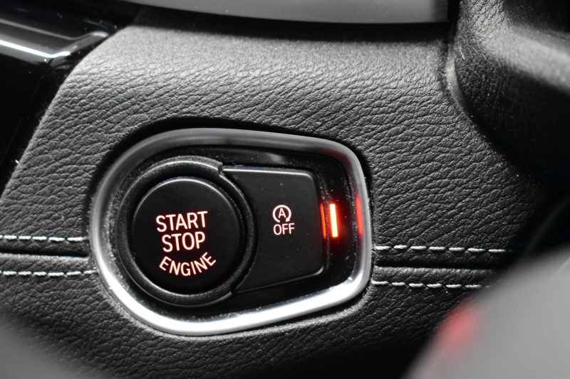 BMW X1 Xdrive18d Mｽﾎﾟｰﾂ LCI後期 ﾌｪｲｽﾘﾌﾄ後 1ｵｰﾅｰ 4WD ｾﾚｸﾄ&ｱﾄﾞﾊﾞﾝｽﾄﾞｱｸﾃｨﾌﾞｾｰﾌﾃｨ&ﾊｲﾗｲﾝ&ｺﾝﾌｫｰﾄP ﾊﾟﾉﾗﾏｶﾞﾗｽｻﾝﾙｰﾌ ACC ﾋｰﾀｰ付電動黒革 LEDﾍｯﾄﾞﾗｲﾄ 18AW 車線逸脱&歩行者警告 衝突軽減B ﾀｯﾁﾊﾟﾈﾙﾅﾋﾞ Bｶﾒﾗ 電動Rｹﾞｰﾄ 2年保証