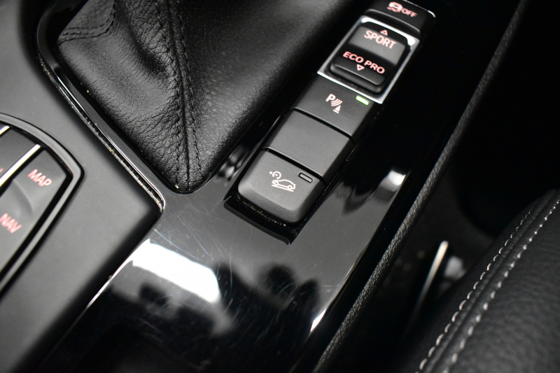 BMW X1 Xdrive18d Mｽﾎﾟｰﾂ LCI後期 ﾌｪｲｽﾘﾌﾄ後 1ｵｰﾅｰ 4WD ｾﾚｸﾄ&ｱﾄﾞﾊﾞﾝｽﾄﾞｱｸﾃｨﾌﾞｾｰﾌﾃｨ&ﾊｲﾗｲﾝ&ｺﾝﾌｫｰﾄP ﾊﾟﾉﾗﾏｶﾞﾗｽｻﾝﾙｰﾌ ACC ﾋｰﾀｰ付電動黒革 LEDﾍｯﾄﾞﾗｲﾄ 18AW 車線逸脱&歩行者警告 衝突軽減B ﾀｯﾁﾊﾟﾈﾙﾅﾋﾞ Bｶﾒﾗ 電動Rｹﾞｰﾄ 2年保証