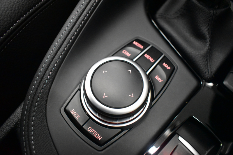 BMW X1 Xdrive18d Mｽﾎﾟｰﾂ LCI後期 ﾌｪｲｽﾘﾌﾄ後 1ｵｰﾅｰ 4WD ｾﾚｸﾄ&ｱﾄﾞﾊﾞﾝｽﾄﾞｱｸﾃｨﾌﾞｾｰﾌﾃｨ&ﾊｲﾗｲﾝ&ｺﾝﾌｫｰﾄP ﾊﾟﾉﾗﾏｶﾞﾗｽｻﾝﾙｰﾌ ACC ﾋｰﾀｰ付電動黒革 LEDﾍｯﾄﾞﾗｲﾄ 18AW 車線逸脱&歩行者警告 衝突軽減B ﾀｯﾁﾊﾟﾈﾙﾅﾋﾞ Bｶﾒﾗ 電動Rｹﾞｰﾄ 2年保証