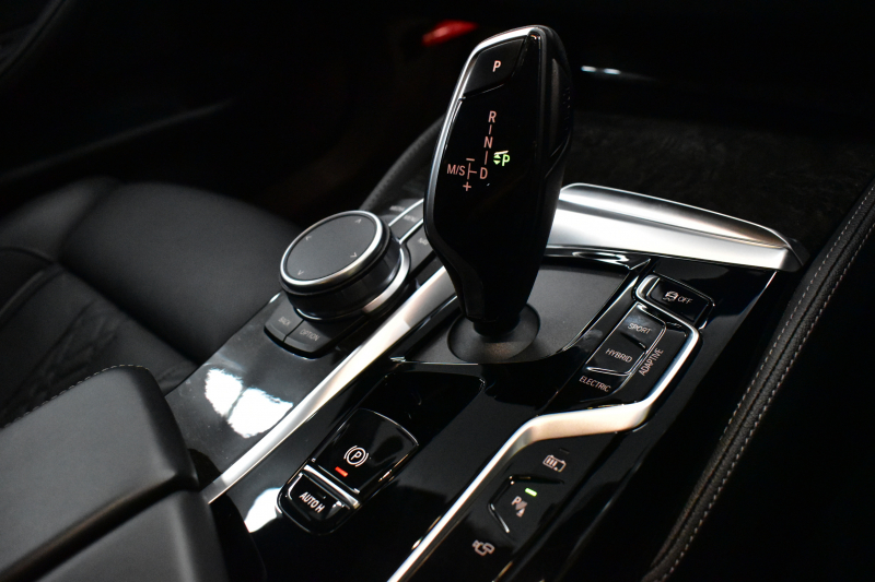 BMW 5シリーズ 530e Mｽﾎﾟｰﾂ LCI後期 PHEV ｴｸｽｸﾙｰｼﾌﾞﾅｯﾊﾟﾚｻﾞｰP 全席ﾋｰﾀｰ&Fﾍﾞﾝﾁﾚｰｼｮﾝ付ﾌﾞﾗｯｸﾅｯﾊﾟﾚｻﾞｰ LEDﾍｯﾄﾞﾗｲﾄ 可変ｻｽﾍﾟﾝｼｮﾝ ﾗｲﾌﾞｺｸﾋﾟｯﾄ ACC HUD LCW ﾀｯﾁﾊﾟﾈﾙﾅﾋﾞ全周囲ｶﾒﾗ ﾌﾙｾｸﾞ 電動ﾄﾗﾝｸ Mｽﾎﾟｰﾂﾌﾞﾚｰｷ  2年保証