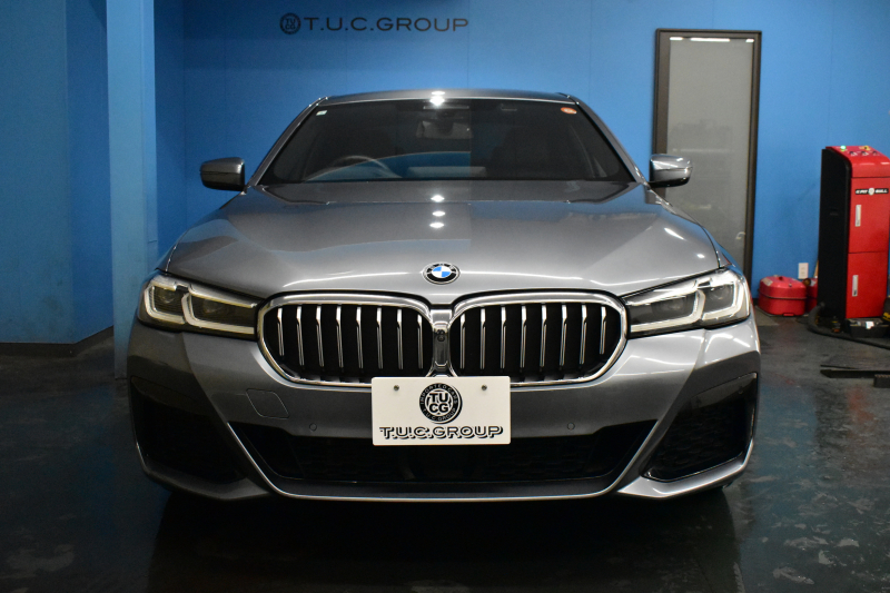 BMW 5シリーズ 530e Mｽﾎﾟｰﾂ LCI後期 PHEV ｴｸｽｸﾙｰｼﾌﾞﾅｯﾊﾟﾚｻﾞｰP 全席ﾋｰﾀｰ&Fﾍﾞﾝﾁﾚｰｼｮﾝ付ﾌﾞﾗｯｸﾅｯﾊﾟﾚｻﾞｰ LEDﾍｯﾄﾞﾗｲﾄ 可変ｻｽﾍﾟﾝｼｮﾝ ﾗｲﾌﾞｺｸﾋﾟｯﾄ ACC HUD LCW ﾀｯﾁﾊﾟﾈﾙﾅﾋﾞ全周囲ｶﾒﾗ ﾌﾙｾｸﾞ 電動ﾄﾗﾝｸ Mｽﾎﾟｰﾂﾌﾞﾚｰｷ  2年保証