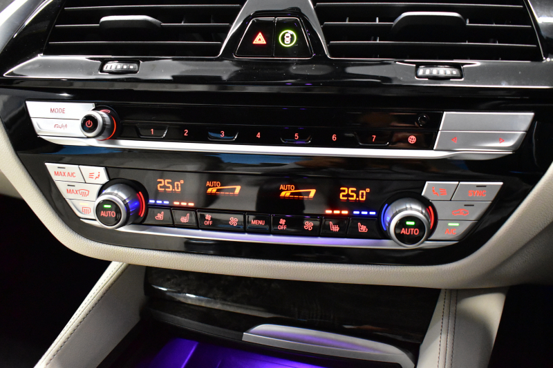 BMW 5シリーズ 530e Mｽﾎﾟｰﾂ LCI後期 PHEV ｴｸｽｸﾙｰｼﾌﾞﾅｯﾊﾟﾚｻﾞｰP 全席ﾋｰﾀｰ&Fﾍﾞﾝﾁﾚｰｼｮﾝ付ｱｲﾎﾞﾘｰﾅｯﾊﾟﾚｻﾞｰ LEDﾍｯﾄﾞﾗｲﾄ 可変ｻｽﾍﾟﾝｼｮﾝ ﾗｲﾌﾞｺｸﾋﾟｯﾄ ACC HUD LCW ﾀｯﾁﾊﾟﾈﾙﾅﾋﾞ全周囲ｶﾒﾗ ﾌﾙｾｸﾞ 電動ﾄﾗﾝｸ Mｽﾎﾟｰﾂﾌﾞﾚｰｷ  2年保証