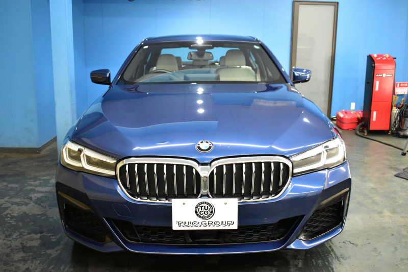 BMW 5シリーズ 530e Mｽﾎﾟｰﾂ LCI後期 PHEV ｴｸｽｸﾙｰｼﾌﾞﾅｯﾊﾟﾚｻﾞｰP 全席ﾋｰﾀｰ&Fﾍﾞﾝﾁﾚｰｼｮﾝ付ｱｲﾎﾞﾘｰﾅｯﾊﾟﾚｻﾞｰ LEDﾍｯﾄﾞﾗｲﾄ 可変ｻｽﾍﾟﾝｼｮﾝ ﾗｲﾌﾞｺｸﾋﾟｯﾄ ACC HUD LCW ﾀｯﾁﾊﾟﾈﾙﾅﾋﾞ全周囲ｶﾒﾗ ﾌﾙｾｸﾞ 電動ﾄﾗﾝｸ Mｽﾎﾟｰﾂﾌﾞﾚｰｷ  2年保証