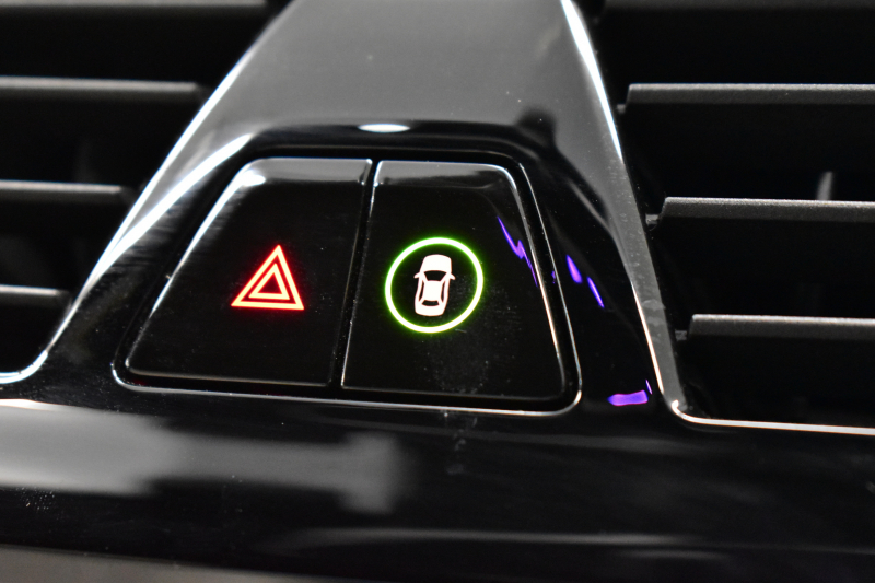 BMW 5シリーズ 530e Mｽﾎﾟｰﾂ LCI後期 PHEV ｴｸｽｸﾙｰｼﾌﾞﾅｯﾊﾟﾚｻﾞｰP 全席ﾋｰﾀｰ&Fﾍﾞﾝﾁﾚｰｼｮﾝ付ｱｲﾎﾞﾘｰﾅｯﾊﾟﾚｻﾞｰ LEDﾍｯﾄﾞﾗｲﾄ 可変ｻｽﾍﾟﾝｼｮﾝ ﾗｲﾌﾞｺｸﾋﾟｯﾄ ACC HUD LCW ﾀｯﾁﾊﾟﾈﾙﾅﾋﾞ全周囲ｶﾒﾗ ﾌﾙｾｸﾞ 電動ﾄﾗﾝｸ Mｽﾎﾟｰﾂﾌﾞﾚｰｷ  2年保証