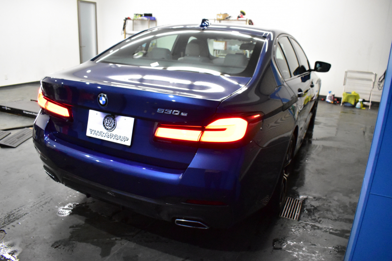 BMW 5シリーズ 530e Mｽﾎﾟｰﾂ LCI後期 PHEV ｴｸｽｸﾙｰｼﾌﾞﾅｯﾊﾟﾚｻﾞｰP 全席ﾋｰﾀｰ&Fﾍﾞﾝﾁﾚｰｼｮﾝ付ｱｲﾎﾞﾘｰﾅｯﾊﾟﾚｻﾞｰ LEDﾍｯﾄﾞﾗｲﾄ 可変ｻｽﾍﾟﾝｼｮﾝ ﾗｲﾌﾞｺｸﾋﾟｯﾄ ACC HUD LCW ﾀｯﾁﾊﾟﾈﾙﾅﾋﾞ全周囲ｶﾒﾗ ﾌﾙｾｸﾞ 電動ﾄﾗﾝｸ Mｽﾎﾟｰﾂﾌﾞﾚｰｷ  2年保証