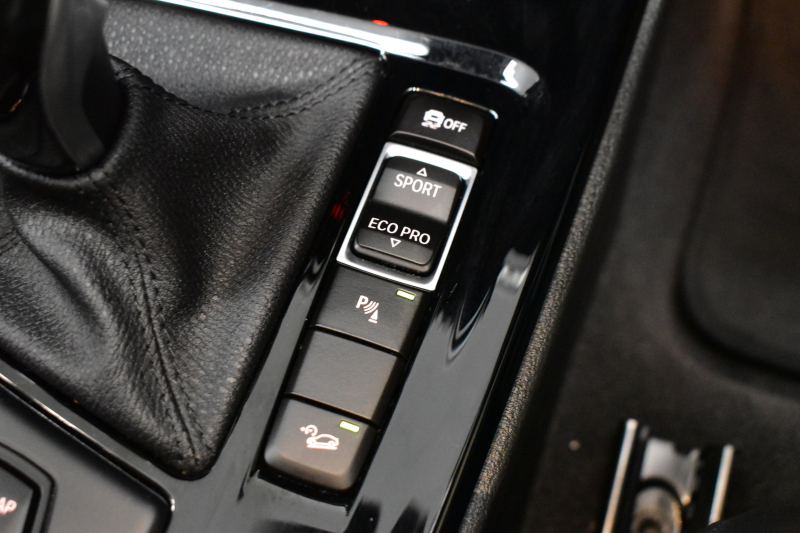 BMW X1 Xdrive20i Mｽﾎﾟｰﾂ 4WD 中期ﾓﾃﾞﾙ  ｱﾄﾞﾊﾞﾝｽﾄﾞｱｸﾃｨﾌﾞｾｰﾌﾃｨP 追従ACC HUD ﾋｰﾀｰ付電動黒革 ﾀｯﾁﾊﾟﾈﾙﾅﾋﾞBｶﾒﾗ Pｱｼｽﾄ前後PDC LEDﾍｯﾄﾞﾗｲﾄ 衝突軽減 車線逸脱&歩行者警告 電動Rｹﾞｰﾄ ﾄﾞﾗﾊﾟﾌｫ 2年保証