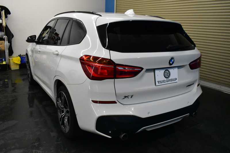 BMW X1 Xdrive20i Mｽﾎﾟｰﾂ 4WD 中期ﾓﾃﾞﾙ  ｱﾄﾞﾊﾞﾝｽﾄﾞｱｸﾃｨﾌﾞｾｰﾌﾃｨP 追従ACC HUD ﾋｰﾀｰ付電動黒革 ﾀｯﾁﾊﾟﾈﾙﾅﾋﾞBｶﾒﾗ Pｱｼｽﾄ前後PDC LEDﾍｯﾄﾞﾗｲﾄ 衝突軽減 車線逸脱&歩行者警告 電動Rｹﾞｰﾄ ﾄﾞﾗﾊﾟﾌｫ 2年保証