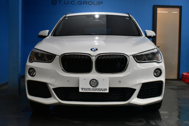 BMW X1 Xdrive20i Mｽﾎﾟｰﾂ 4WD 中期ﾓﾃﾞﾙ  ｱﾄﾞﾊﾞﾝｽﾄﾞｱｸﾃｨﾌﾞｾｰﾌﾃｨP 追従ACC HUD ﾋｰﾀｰ付電動黒革 ﾀｯﾁﾊﾟﾈﾙﾅﾋﾞBｶﾒﾗ Pｱｼｽﾄ前後PDC LEDﾍｯﾄﾞﾗｲﾄ 衝突軽減 車線逸脱&歩行者警告 電動Rｹﾞｰﾄ ﾄﾞﾗﾊﾟﾌｫ 2年保証