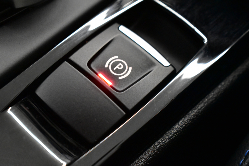 BMW X1 Xdrive20i Mｽﾎﾟｰﾂ 4WD 中期ﾓﾃﾞﾙ  ｱﾄﾞﾊﾞﾝｽﾄﾞｱｸﾃｨﾌﾞｾｰﾌﾃｨP 追従ACC HUD ﾋｰﾀｰ付電動黒革 ﾀｯﾁﾊﾟﾈﾙﾅﾋﾞBｶﾒﾗ Pｱｼｽﾄ前後PDC LEDﾍｯﾄﾞﾗｲﾄ 衝突軽減 車線逸脱&歩行者警告 電動Rｹﾞｰﾄ ﾄﾞﾗﾊﾟﾌｫ 2年保証