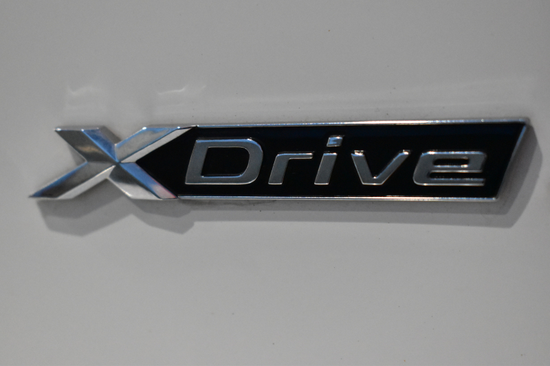 BMW X1 Xdrive20i Mｽﾎﾟｰﾂ 4WD 中期ﾓﾃﾞﾙ  ｱﾄﾞﾊﾞﾝｽﾄﾞｱｸﾃｨﾌﾞｾｰﾌﾃｨP 追従ACC HUD ﾋｰﾀｰ付電動黒革 ﾀｯﾁﾊﾟﾈﾙﾅﾋﾞBｶﾒﾗ Pｱｼｽﾄ前後PDC LEDﾍｯﾄﾞﾗｲﾄ 衝突軽減 車線逸脱&歩行者警告 電動Rｹﾞｰﾄ ﾄﾞﾗﾊﾟﾌｫ 2年保証