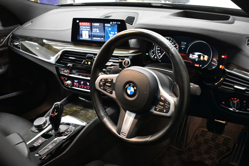 BMW 6シリーズ 640iｸﾞﾗﾝﾂｰﾘｽﾓ XﾄﾞﾗｲﾌﾞMｽﾎﾟｰﾂ 4WD ｲﾉﾍﾞｰｼｮﾝ&ｺﾝﾌｫｰﾄP ﾊﾟﾉﾗﾏｻﾝR ﾘｱｴﾝﾀｰ ﾃｲﾝﾒﾝﾄｼｽﾃﾑ 20AW LEDﾍｯﾄﾞﾗｲﾄ ACC HUD 前席ﾍﾞﾝﾁﾚｰｼｮﾝ&ﾏｯｻｰｼﾞ全席ﾋｰﾀｰ付黒革 車線変更警告 ｼﾞｪｽﾁｬｰC付ﾀｯﾁﾊﾟﾈﾙﾅﾋﾞTV 全周ｶﾒ3Dﾋﾞｭｰ 2年保証