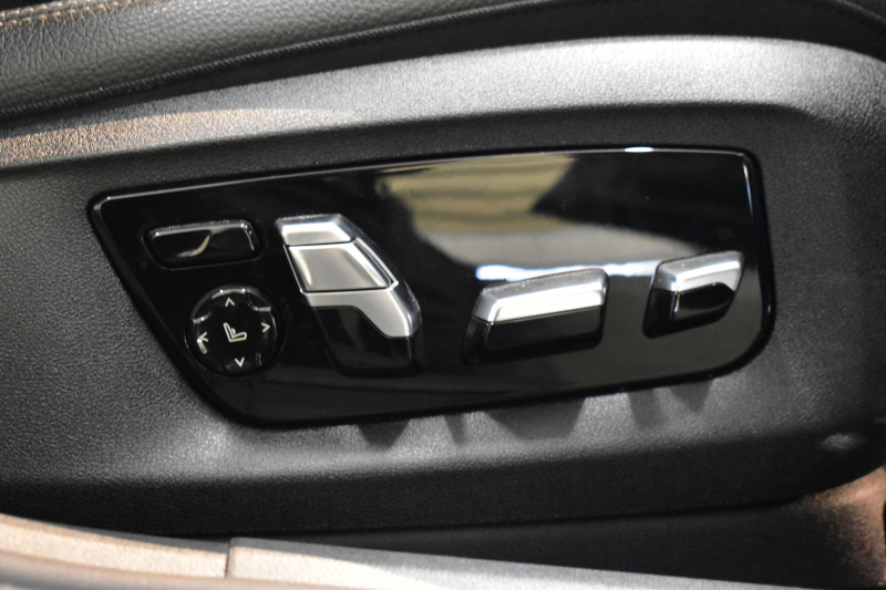 BMW 6シリーズ 640iｸﾞﾗﾝﾂｰﾘｽﾓ XﾄﾞﾗｲﾌﾞMｽﾎﾟｰﾂ 4WD ｲﾉﾍﾞｰｼｮﾝ&ｺﾝﾌｫｰﾄP ﾊﾟﾉﾗﾏｻﾝR ﾘｱｴﾝﾀｰ ﾃｲﾝﾒﾝﾄｼｽﾃﾑ 20AW LEDﾍｯﾄﾞﾗｲﾄ ACC HUD 前席ﾍﾞﾝﾁﾚｰｼｮﾝ&ﾏｯｻｰｼﾞ全席ﾋｰﾀｰ付黒革 車線変更警告 ｼﾞｪｽﾁｬｰC付ﾀｯﾁﾊﾟﾈﾙﾅﾋﾞTV 全周ｶﾒ3Dﾋﾞｭｰ 2年保証