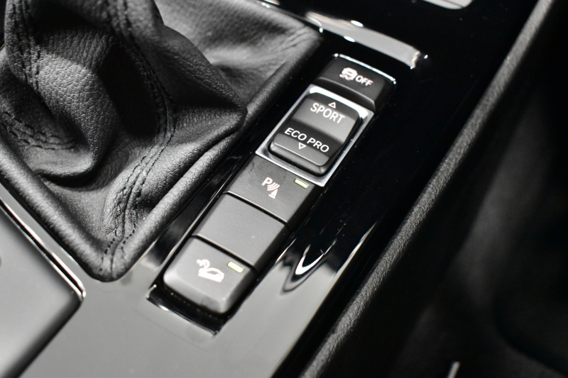 BMW X1 Xdrive20i Mｽﾎﾟｰﾂ 4WD ｱﾄﾞﾊﾞﾝｽﾄﾞｱｸﾃｨﾌﾞｾｰﾌﾃｨP 追従ACC HUD ﾋｰﾀｰ付電動黒革 ﾀｯﾁﾊﾟﾈﾙﾅﾋﾞBｶﾒﾗ Pｱｼｽﾄ前後PDC LEDﾍｯﾄﾞﾗｲﾄ 衝突軽減 車線逸脱&歩行者警告 電動Rｹﾞｰﾄ ﾄﾞﾗﾊﾟﾌｫ 2年保証