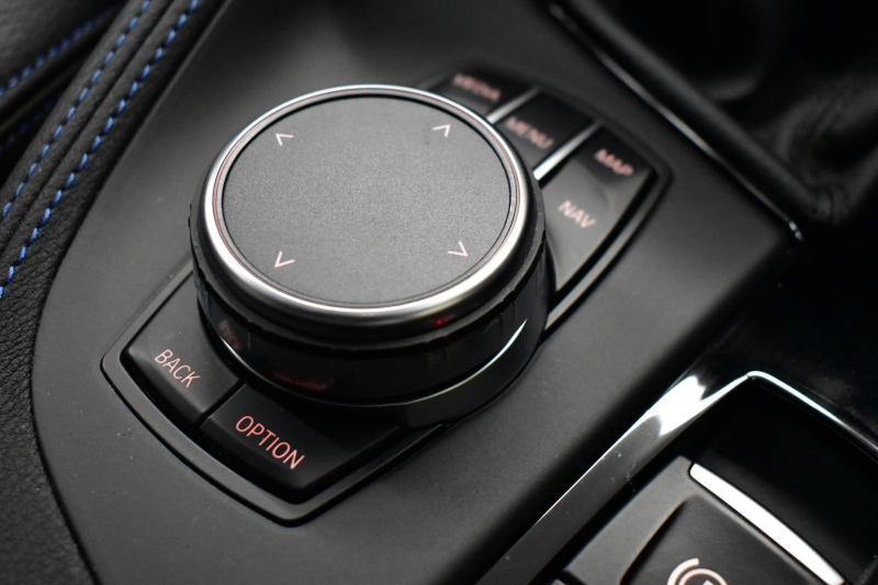 BMW X1 Xdrive20i Mｽﾎﾟｰﾂ 4WD ｱﾄﾞﾊﾞﾝｽﾄﾞｱｸﾃｨﾌﾞｾｰﾌﾃｨP 追従ACC HUD ﾋｰﾀｰ付電動黒革 ﾀｯﾁﾊﾟﾈﾙﾅﾋﾞBｶﾒﾗ Pｱｼｽﾄ前後PDC LEDﾍｯﾄﾞﾗｲﾄ 衝突軽減 車線逸脱&歩行者警告 電動Rｹﾞｰﾄ ﾄﾞﾗﾊﾟﾌｫ 2年保証