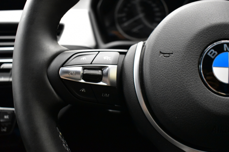 BMW X1 Xdrive20i Mｽﾎﾟｰﾂ 4WD ｱﾄﾞﾊﾞﾝｽﾄﾞｱｸﾃｨﾌﾞｾｰﾌﾃｨP 追従ACC HUD ﾋｰﾀｰ付電動黒革 ﾀｯﾁﾊﾟﾈﾙﾅﾋﾞBｶﾒﾗ Pｱｼｽﾄ前後PDC LEDﾍｯﾄﾞﾗｲﾄ 衝突軽減 車線逸脱&歩行者警告 電動Rｹﾞｰﾄ ﾄﾞﾗﾊﾟﾌｫ 2年保証