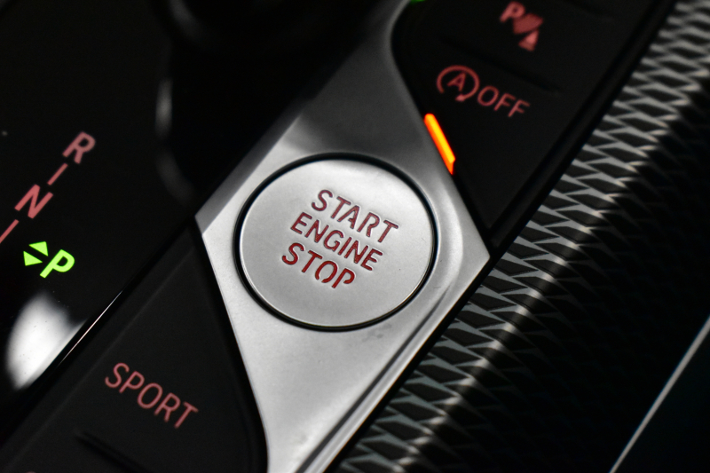 BMW 3シリーズ M340i Xﾄﾞﾗｲﾌﾞ ｲﾉﾍﾞｰｼｮﾝP ﾋｰﾀｰ付ﾌﾞﾗｯｸﾚｻﾞｰ ACC HUD ﾚｰｻﾞｰLEDﾗｲﾄ 可変Mｻｽ 19AW Mｽﾎﾟｰﾂﾌﾞﾚｰｷ&ﾃﾞﾌ ｼﾞｪｽﾁｬｰC付ﾀｯﾁﾊﾟﾈﾙﾅﾋﾞ全周囲ｶﾒﾗ ﾊｰﾏﾝｶｰﾄﾞﾝ 側面衝突&車線変更&逸脱警告 2年保証