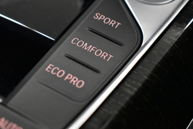 BMW 3シリーズ 320d Xﾄﾞﾗｲﾌﾞ ﾂｰﾘﾝｸﾞ Mｽﾎﾟｰﾂ 4WD ﾊｲﾗｲﾝ＆ｺﾝﾌｫｰﾄP ﾌﾙｾｸﾞTV 19AW Pｱｼｽﾄﾌﾟﾗｽ 3Dﾋﾞｭｰ全周囲ｶﾒﾗ ﾋｰﾀｰ付黒革 BMWﾗｲﾌﾞｺｯｸﾋﾟｯﾄ ｱｯﾌﾟﾙｶｰﾌﾟﾚｲ  ACC LEDﾍｯﾄﾞﾗｲﾄ 車線変更&逸脱&歩行者警告 2年保証