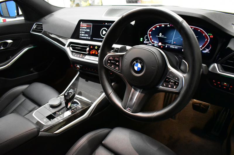 BMW 3シリーズ 320d Xﾄﾞﾗｲﾌﾞ ﾂｰﾘﾝｸﾞ Mｽﾎﾟｰﾂ 4WD ﾊｲﾗｲﾝ＆ｺﾝﾌｫｰﾄP ﾌﾙｾｸﾞTV 19AW Pｱｼｽﾄﾌﾟﾗｽ 3Dﾋﾞｭｰ全周囲ｶﾒﾗ ﾋｰﾀｰ付黒革 BMWﾗｲﾌﾞｺｯｸﾋﾟｯﾄ ｱｯﾌﾟﾙｶｰﾌﾟﾚｲ  ACC LEDﾍｯﾄﾞﾗｲﾄ 車線変更&逸脱&歩行者警告 2年保証
