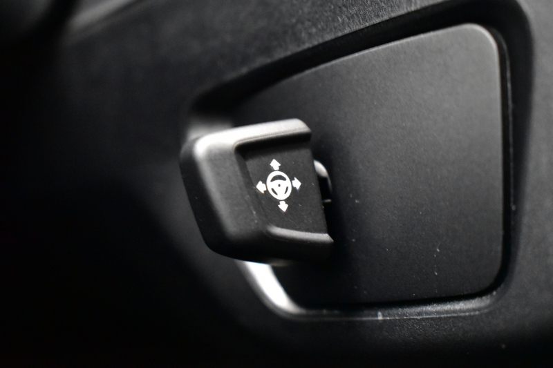 BMW 5シリーズ 540i Xﾄﾞﾗｲﾌﾞﾂｰﾘﾝｸﾞ Mｽﾎﾟｰﾂ 4WD ｺﾝﾌｫｰﾄ&ｾﾚｸﾄP ﾗｲﾌﾞｺｯｸﾋﾟｯﾄ ﾊﾟﾉﾗﾏｻﾝﾙｰﾌ harman/kardon Fﾍﾞﾝﾁﾚｰｼｮﾝ&ﾏｯｻｰｼﾞ全席ﾋｰﾀｰ付黒革 Mｽﾎﾟｰﾂﾌﾞﾚｰｷ LEDﾍｯﾄﾞﾗｲﾄ 液晶ﾒｰﾀｰ ACC HUD LCW 全周囲ｶﾒﾗ ﾌﾙｾｸﾞ 2年保証