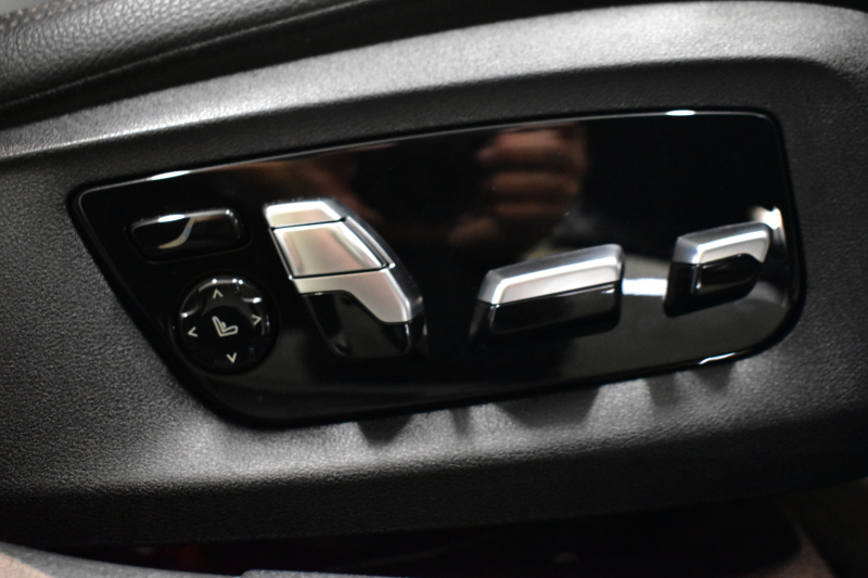 BMW 5シリーズ 540i Xﾄﾞﾗｲﾌﾞﾂｰﾘﾝｸﾞ Mｽﾎﾟｰﾂ 4WD ｺﾝﾌｫｰﾄ&ｾﾚｸﾄP ﾗｲﾌﾞｺｯｸﾋﾟｯﾄ ﾊﾟﾉﾗﾏｻﾝﾙｰﾌ harman/kardon Fﾍﾞﾝﾁﾚｰｼｮﾝ&ﾏｯｻｰｼﾞ全席ﾋｰﾀｰ付黒革 Mｽﾎﾟｰﾂﾌﾞﾚｰｷ LEDﾍｯﾄﾞﾗｲﾄ 液晶ﾒｰﾀｰ ACC HUD LCW 全周囲ｶﾒﾗ ﾌﾙｾｸﾞ 2年保証