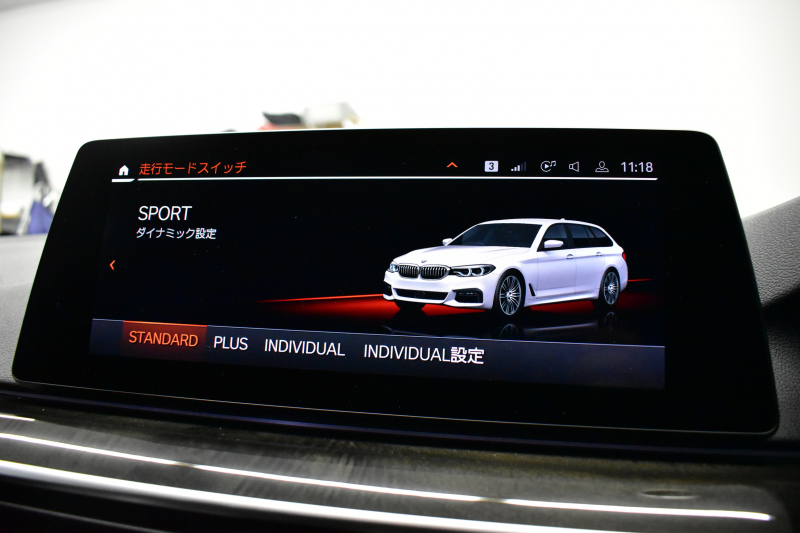 BMW 5シリーズ 540i Xﾄﾞﾗｲﾌﾞﾂｰﾘﾝｸﾞ Mｽﾎﾟｰﾂ 4WD ｺﾝﾌｫｰﾄ&ｾﾚｸﾄP ﾗｲﾌﾞｺｯｸﾋﾟｯﾄ ﾊﾟﾉﾗﾏｻﾝﾙｰﾌ harman/kardon Fﾍﾞﾝﾁﾚｰｼｮﾝ&ﾏｯｻｰｼﾞ全席ﾋｰﾀｰ付黒革 Mｽﾎﾟｰﾂﾌﾞﾚｰｷ LEDﾍｯﾄﾞﾗｲﾄ 液晶ﾒｰﾀｰ ACC HUD LCW 全周囲ｶﾒﾗ ﾌﾙｾｸﾞ 2年保証